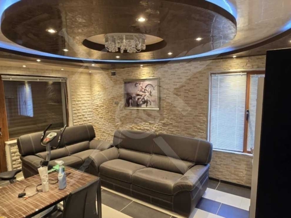 Къща в Пловдив, Мараша - 240 кв.м за 712 €/кв.м - Снимка #1