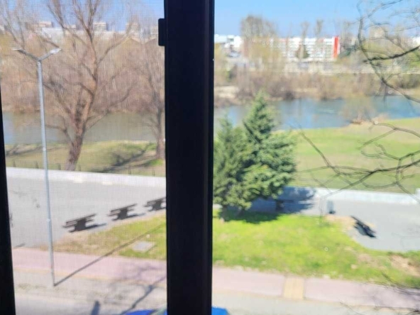 Тристаен апартамент в Пловдив, Център - 80 кв.м за 1467 €/кв.м - Снимка #1