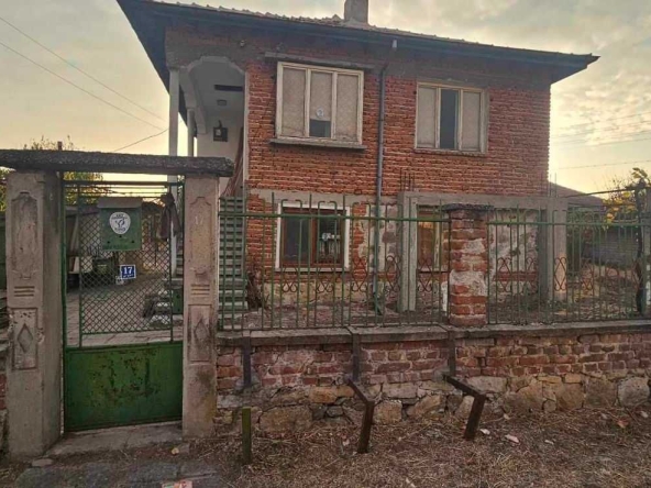 Къща в с. Черноземен, Област Пловдив - 140 кв.м за 586 €/кв.м - Снимка #1