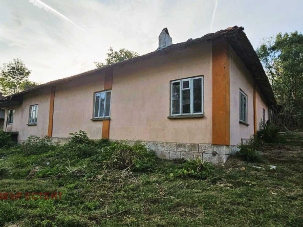 Къща в с. Юпер, Област Разград - 84 кв.м за 190 €/кв.м - Снимка #1