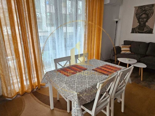 Дава се под наем Тристаен апартамент в Варна, Конфуто - 70 кв.м за 600 € - Снимка #1