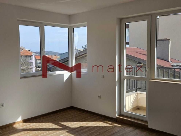 Тристаен апартамент в Варна, Виница - 98 кв.м за 1633 €/кв.м - Снимка #1