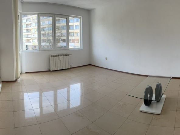 Тристаен апартамент в Перник, Център - 100 кв.м за 1400 €/кв.м - Снимка #1