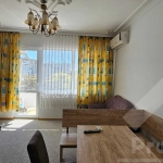 Дава се под наем Тристаен апартамент в Варна, Център - 80 кв.м за 698.19 € - Снимка #1