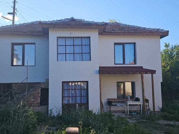 Къща в с. Светля, Област Перник - 100 кв.м за 500 €/кв.м - Снимка #1