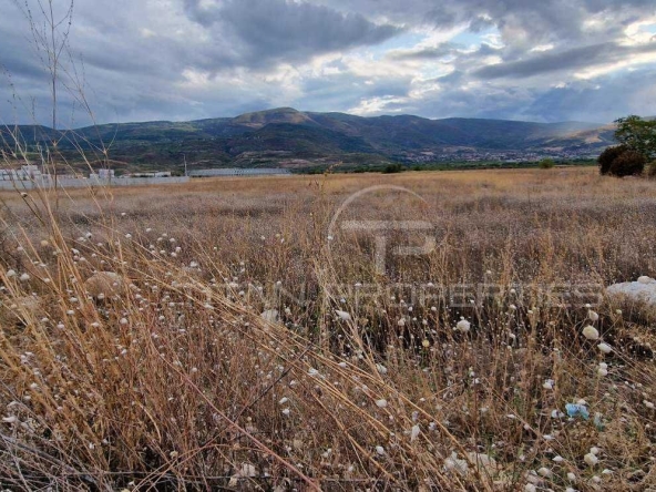 Парцел в Пловдив, Тракия - 2833 кв.м за 135 €/кв.м - Снимка #1