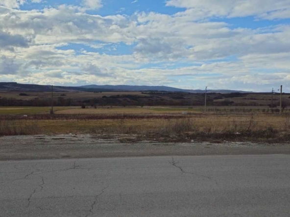 Парцел в с. Богданов дол, Област Перник - 4363 кв.м за 25 €/кв.м - Снимка #1