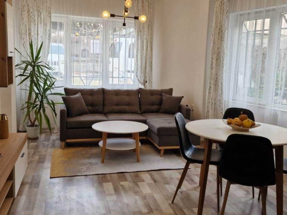 Дава се под наем Двустаен апартамент в Бургас, Възраждане - 55 кв.м за 525 € - Снимка #1