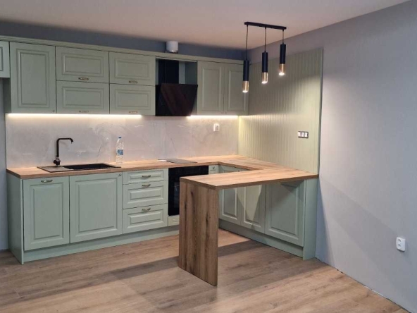 Тристаен апартамент в Варна, Базар Левски - 80 кв.м за 3175 €/кв.м - Снимка #1