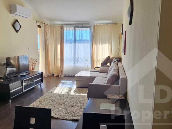 Дава се под наем Двустаен апартамент в к.к. Златни пясъци - 68 кв.м за 300 € - Снимка #1