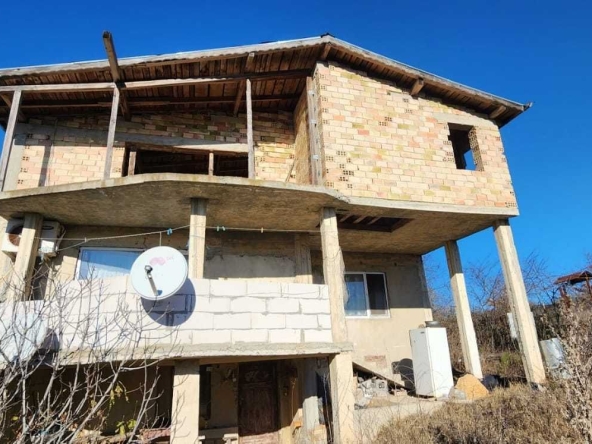 Къща в Варна, Базар Левски - 220 кв.м за 546 €/кв.м - Снимка #1