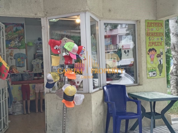 Дава се под наем Магазин в Варна, Зимно кино Тракия - 15 кв.м за 282 € - Снимка #1