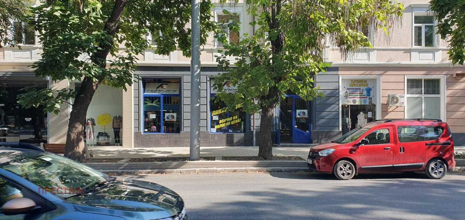 Дава се под наем Магазин в Перник, Изток - 220 кв.м за 1519.8 € - Снимка #1