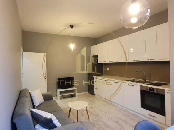 Дава се под наем Двустаен апартамент в Варна, Цветен квартал - 58 кв.м за 450 € - Снимка #1