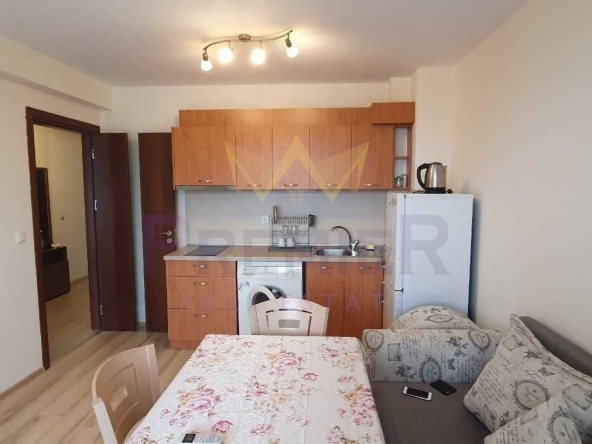 Дава се под наем Двустаен апартамент в Варна, м-т Траката - 55 кв.м за 357 € - Снимка #1