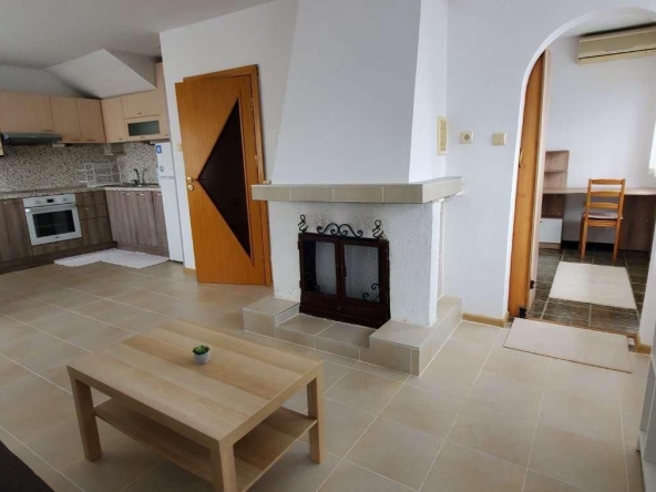 Дава се под наем Тристаен апартамент в Варна, Лятно кино Тракия - 80 кв.м за 450 € - Снимка #1