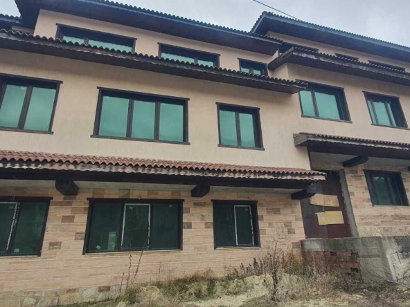 Хотел в Балчик - 1300 кв.м за 1099 €/кв.м - Снимка #1