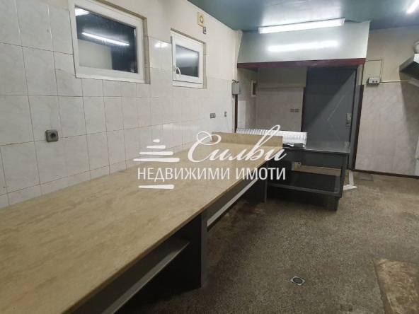 Промишлена сграда в Шумен, Добруджански - 54 кв.м за 1602 €/кв.м - Снимка #1