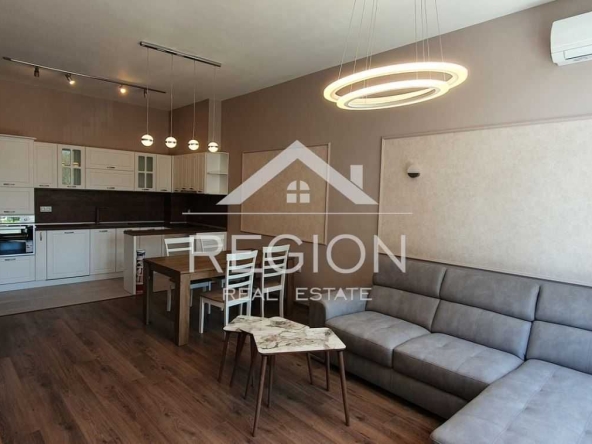 Дава се под наем Тристаен апартамент в Варна, Електрон - 85 кв.м за 648.21 € - Снимка #1