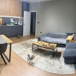 Дава се под наем Тристаен апартамент в Варна, Базар Левски - 100 кв.м за 867 € - Снимка #1