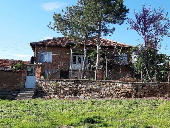 Къща в с. Елена, Област Хасково - 110 кв.м за 125 €/кв.м - Снимка #1