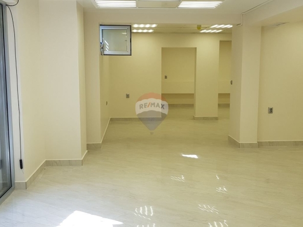 Магазин в Варна, Завод Дружба - 100 кв.м за 1395 €/кв.м - Снимка #1