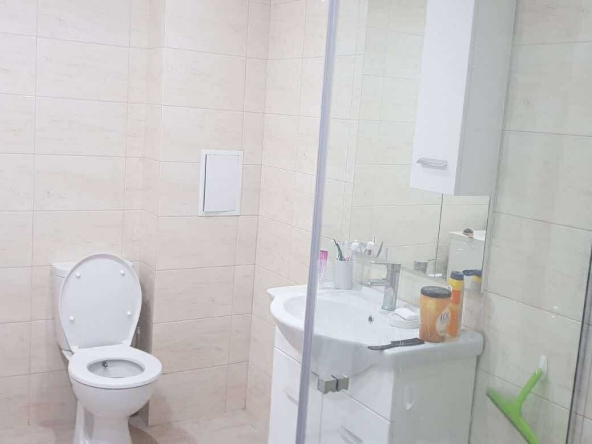 Дава се под наем Тристаен апартамент в София, Зона Б-18 - 85 кв.м за 600 € - Снимка #1