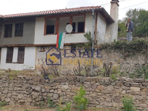 Къща в с. Голема Раковица, Област София-област - 72 кв.м за 1063 €/кв.м - Снимка #1