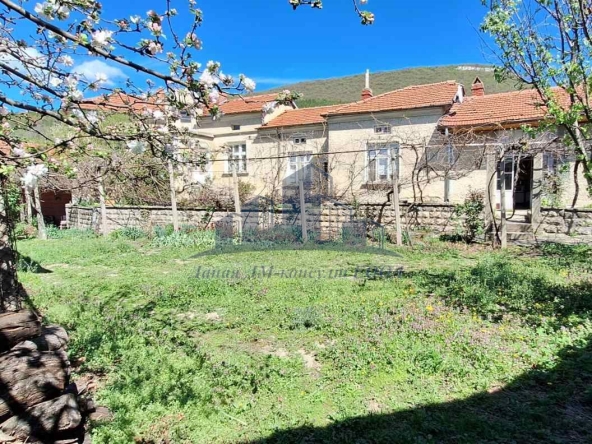 Къща в с. Осмар, Област Шумен - 178 кв.м за 359 €/кв.м - Снимка #1