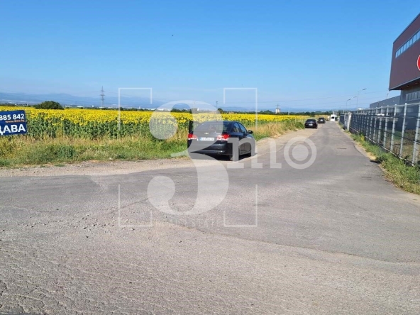 Парцел в с. Лозен, Област София-град - 6950 кв.м за 110 €/кв.м - Снимка #1