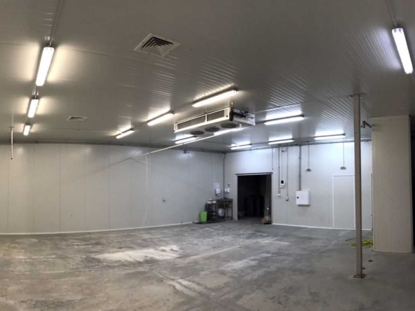 Склад в Пловдив, Индустриална зона - Север - 486 кв.м за 1679 €/кв.м - Снимка #1