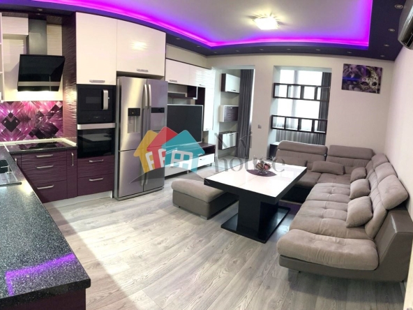 Тристаен апартамент в Варна, Бизнес хотел - 84 кв.м за 2596 €/кв.м - Снимка #1