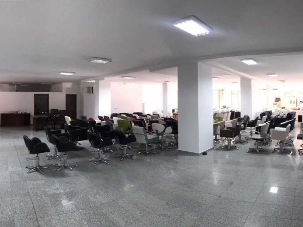 Магазин в Пловдив, Индустриална зона - Север - 407 кв.м за 983 €/кв.м - Снимка #1