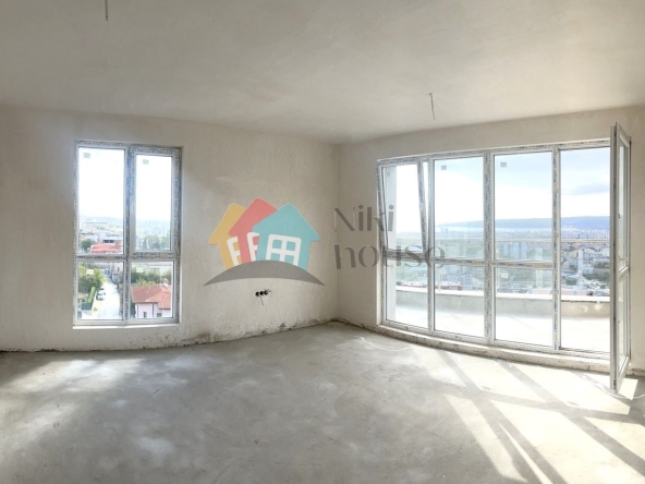 Двустаен апартамент в Варна, м-т Пчелина - 71 кв.м за 1789 €/кв.м - Снимка #1