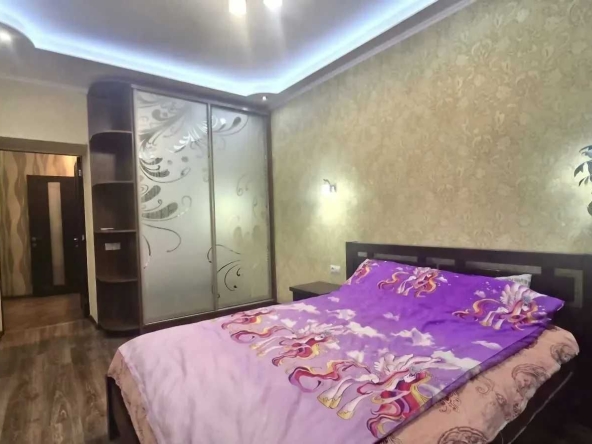 Дава се под наем Двустаен апартамент в София, Зона Б-18 - 65 кв.м за 548.25 € - Снимка #1