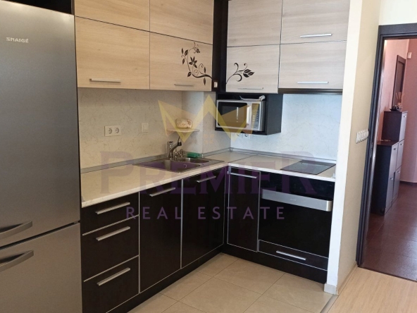 Дава се под наем Тристаен апартамент в Варна, Левски - 80 кв.м за 765 € - Снимка #1