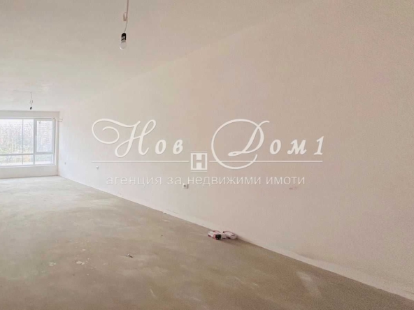 Тристаен апартамент в Пловдив, Младежки Хълм - 98 кв.м за 1380 €/кв.м - Снимка #1