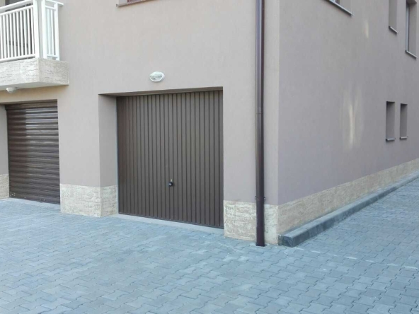 Дава се под наем Гараж / Паркомясто в Пловдив, Коматевски възел - 20 кв.м за 79.56 € - Снимка #1