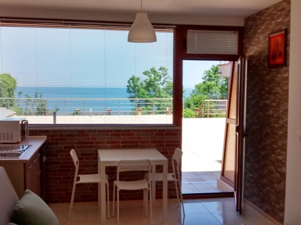 Дава се под наем Едностаен апартамент в Китен - 42 кв.м за 12.75 € - Снимка #1