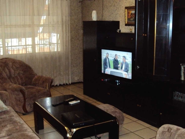 Тристаен апартамент в Калофер - 70 кв.м за 1035 €/кв.м - Снимка #1