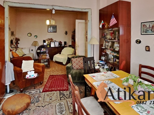 Тристаен апартамент в София, Център - 75 кв.м за 4000 €/кв.м - Снимка #1
