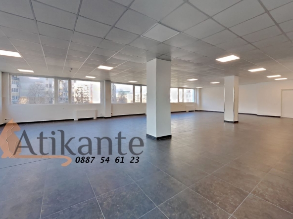 Дава се под наем Офис в София, Младост 4 - 208 кв.м за 1659.54 € - Снимка #1