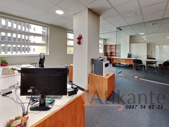 Дава се под наем Офис в София, Хладилника - 218 кв.м за 3696.48 € - Снимка #1