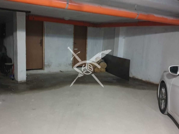 Дава се под наем Гараж / Паркомясто в Бургас, Възраждане - 40 кв.м за 30000 € - Снимка #1