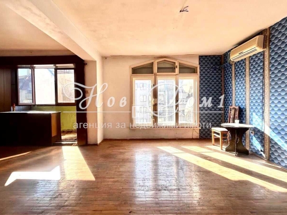 Двустаен апартамент в Варна, Колхозен пазар - 76 кв.м за 1658 €/кв.м - Снимка #1