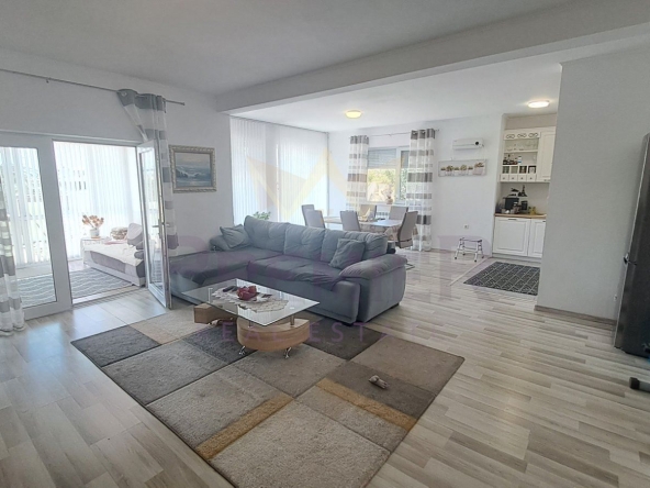 Къща в с. Соколово, Област Добрич - 146 кв.м за 1679 €/кв.м - Снимка #1