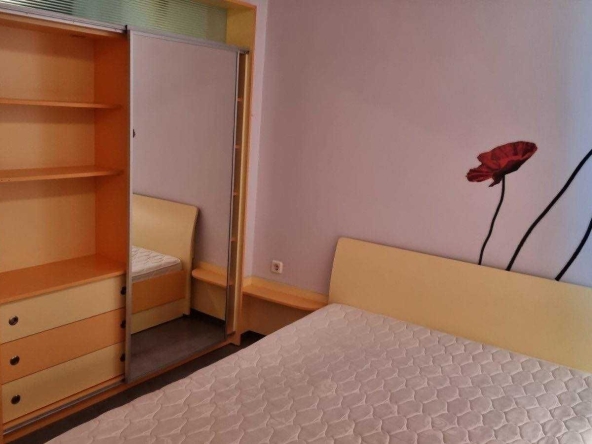 Дава се под наем Тристаен апартамент в София, Медицинска академия - 70 кв.м за 600 € - Снимка #1