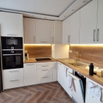 Тристаен апартамент в София, Люлин 8 - 92 кв.м за 2011 €/кв.м - Снимка #1