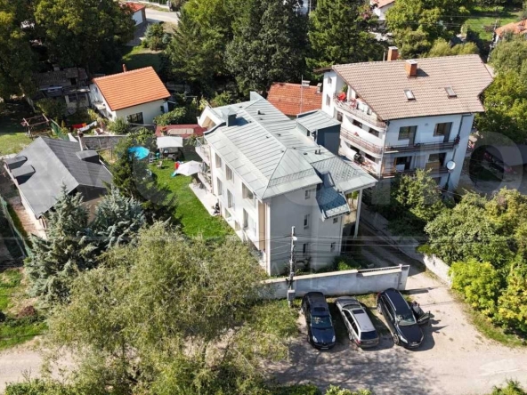 Къща в София, в.з. Малинова долина - 537 кв.м за 2100 €/кв.м - Снимка #1