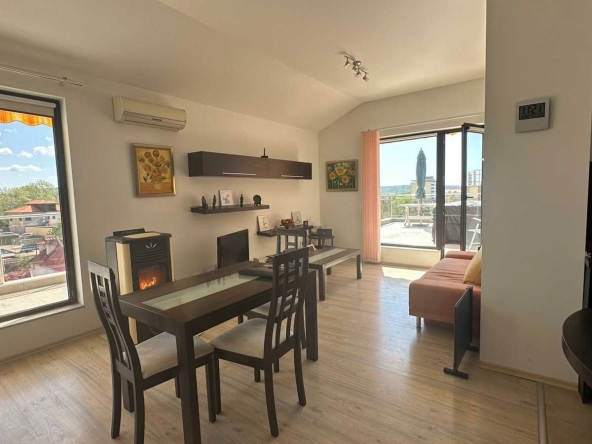 Двустаен апартамент в Хисаря - 134 кв.м за 732 €/кв.м - Снимка #1